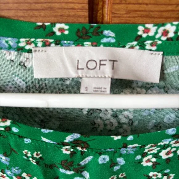 LOFT Floral Mixed Media Top with Flutter Cap Sleeves - Picture 3 of 4